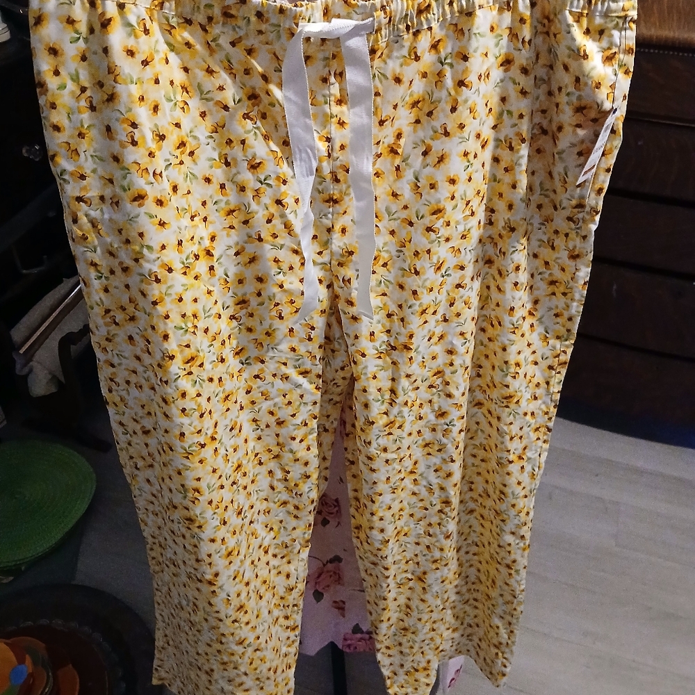 New Intimate Sunflower Pjs - Picture 6 of 7
